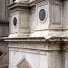 Particolare del portale della Chiesa di Santa Maria Maggiore a Trento. Foto C. Clamer.